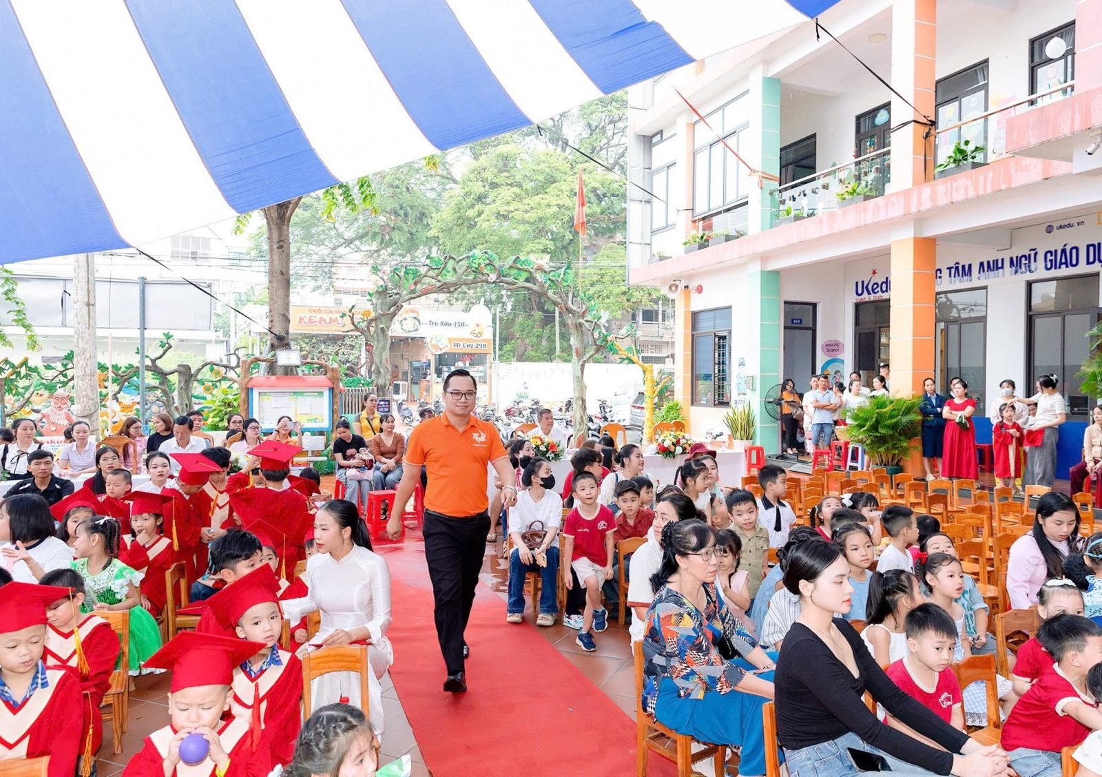Ảnh trung tâm 4